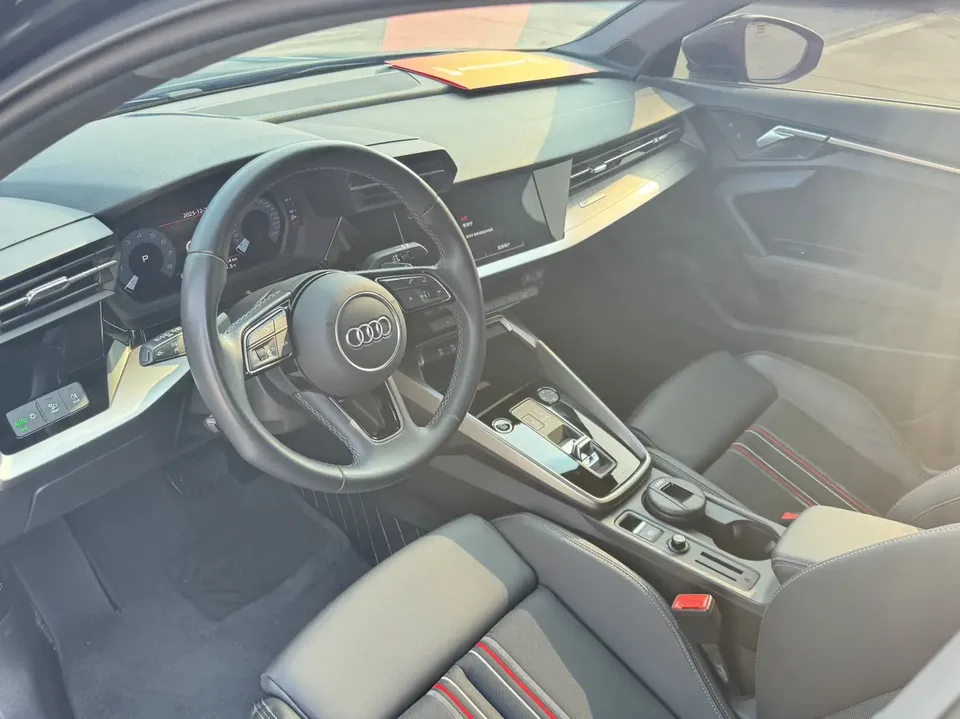 Audi A3 Sportback 35 TFSI stylish and sporty 2022 — миниатюра 5