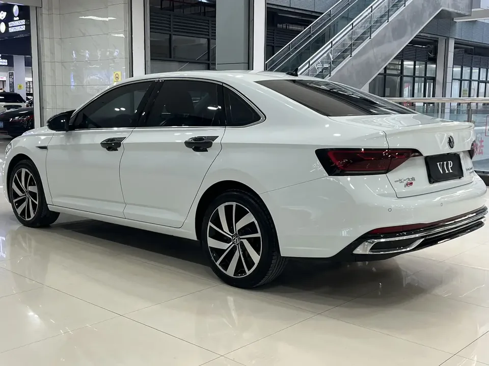 Volkswagen Sagitar Sagitar 300TSI DSG Beyond Edition 2024 — миниатюра 2