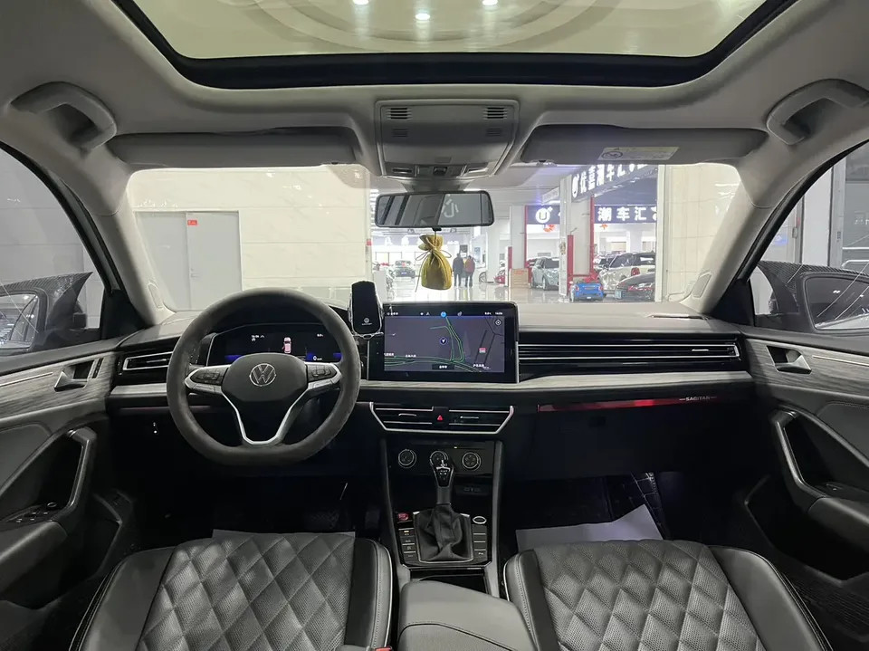 Volkswagen Sagitar Sagitar 300TSI DSG Beyond Edition 2024 — миниатюра 5