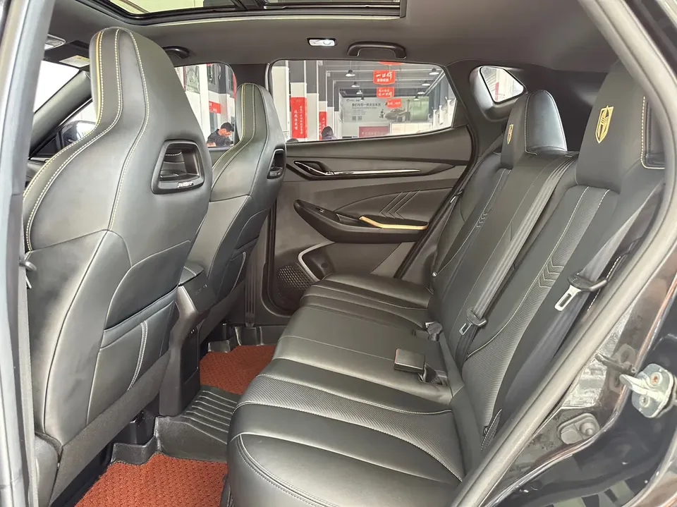 Oshan Changan Auchan X5 1.5T DCT Knight Edition 2022 — миниатюра 3