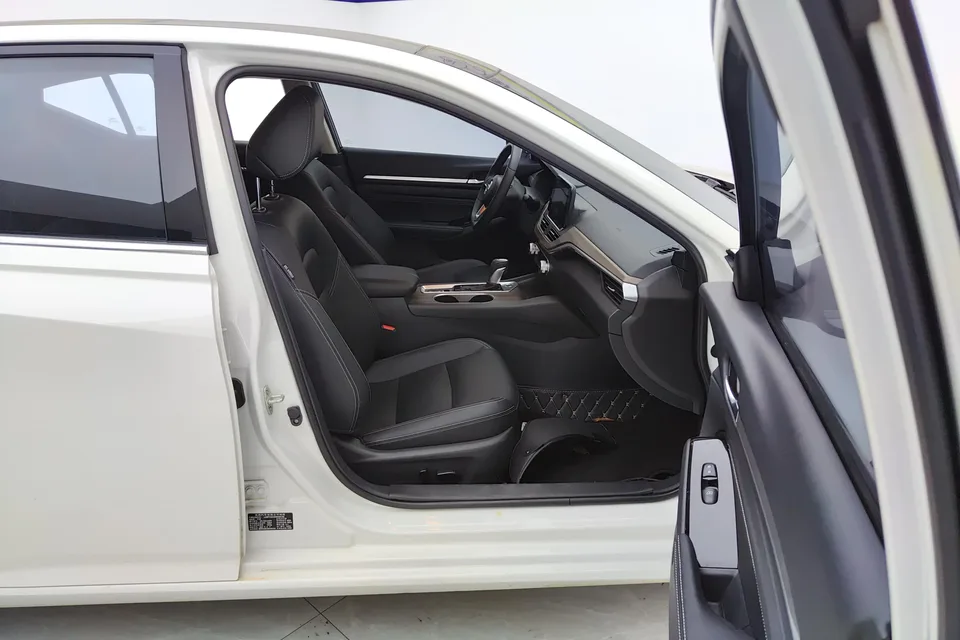 Nissan Altima Sound of nature 2021 2.0L XL Comfort Edition 2022 — thumbnail 4
