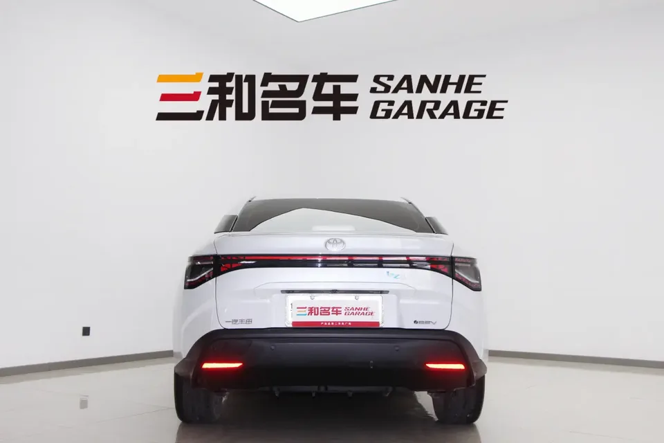 Toyota bZ3 Elite PRO 2025 — миниатюра 2