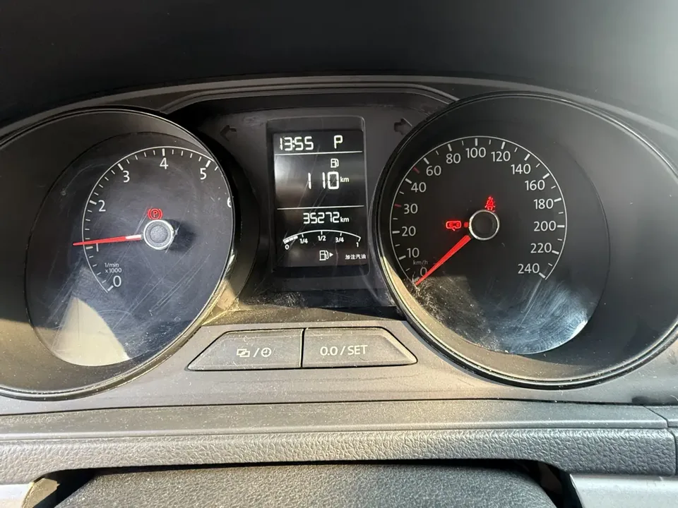 Volkswagen Lavida Lavida 2022 1.5L Automatic Fashion Edition 2023 — миниатюра 5