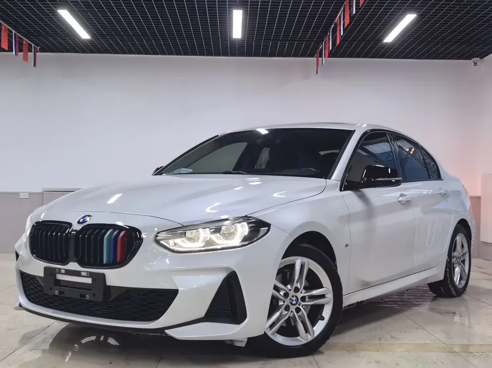 BMW 1 Series facelift 120i M Sport Night Edition 2022 — фото 1, купить с доставкой в Москву
