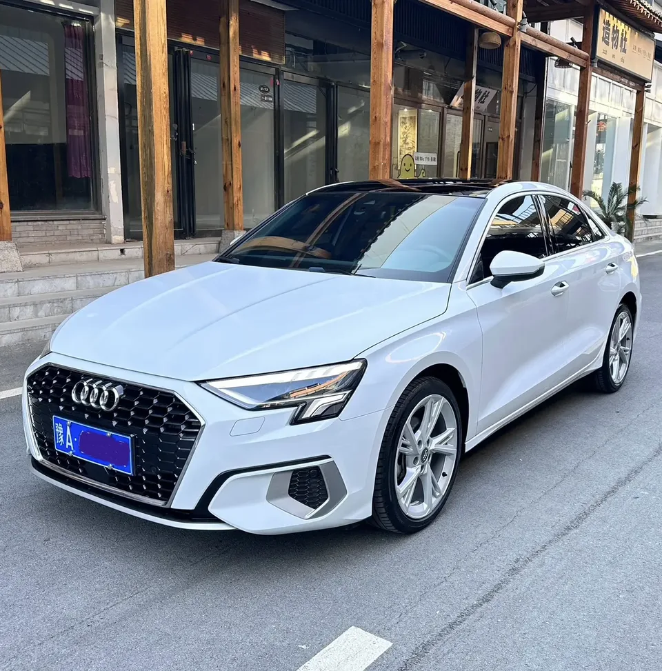 Audi A3 A3L Limousine 35 TFSI Fashionable and Elegant 2022 — фото 1, купить с доставкой в Москву