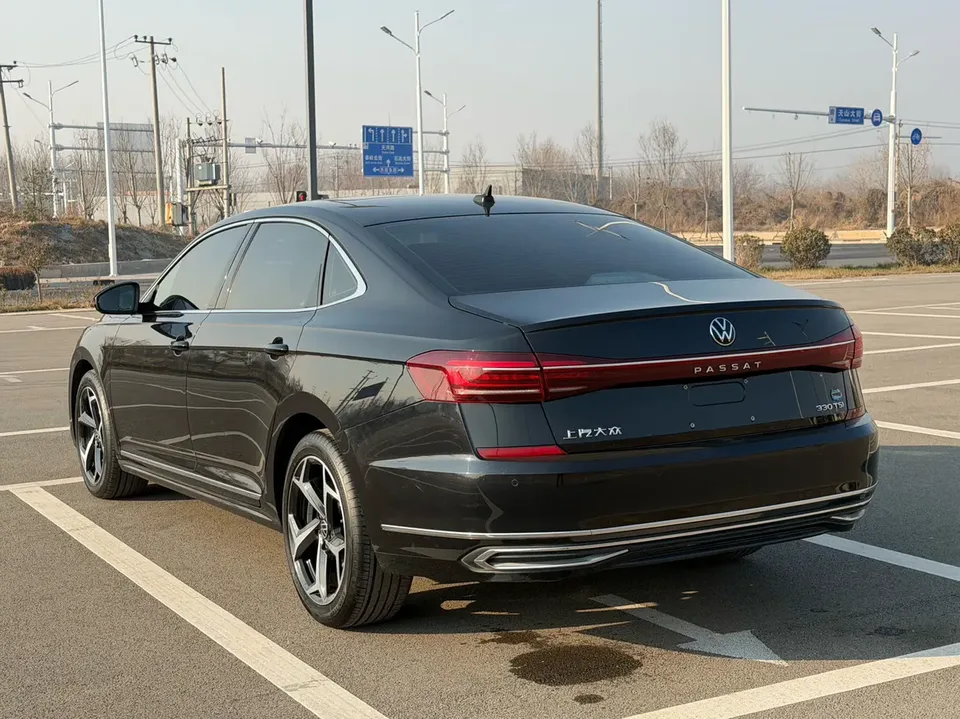 Volkswagen Passat Passat 2023 330TSI Star Elite Edition 2023 — миниатюра 4