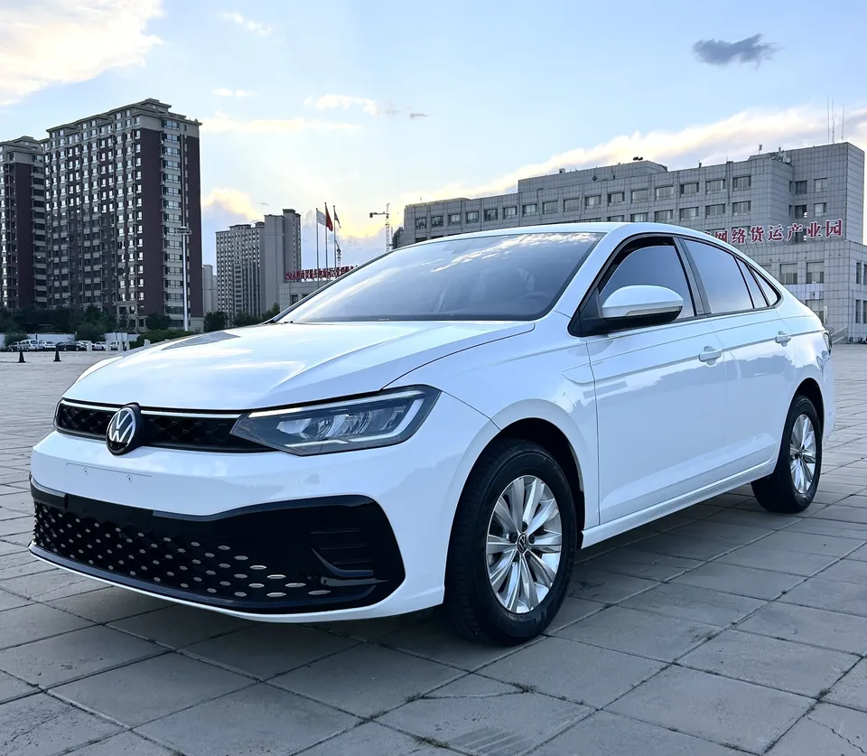 Volkswagen Lavida Lavida 2023 Lavida 2023 New 1.5L Automatic Outstanding New Desire Edition 2023 — photo 1, buy with delivery to Moscow