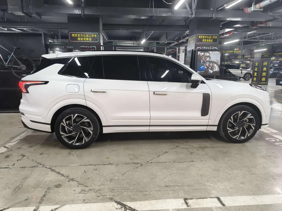 Lynk & Co 09 EM-P Lynk & Co 09 EM-P 2021 2.0TD Performance Edition Six-seat Halo 2023 — thumbnail 5