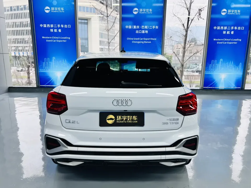 Audi Q2L Audi Q2L 2022 35 TFSI aggressive and dynamic model 2022 — миниатюра 2
