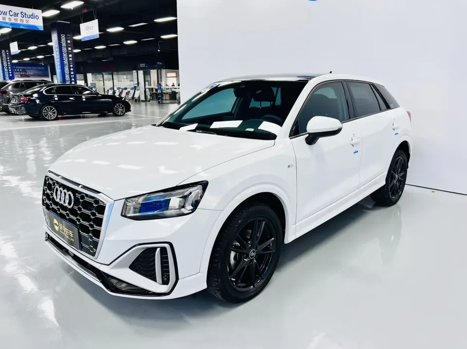 Audi Q2L Audi Q2L 2022 35 TFSI aggressive and dynamic model 2022 — фото 1, купить с доставкой в Москву