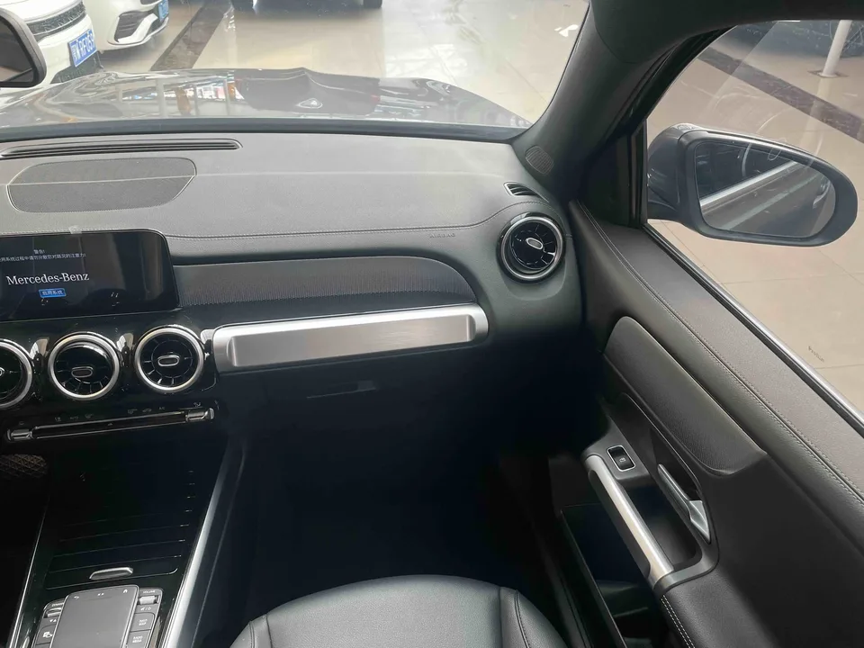Mercedes-Benz GLB-Class GLB 2023 facelift GLB 200 Fashion Edition 2023 — thumbnail 3