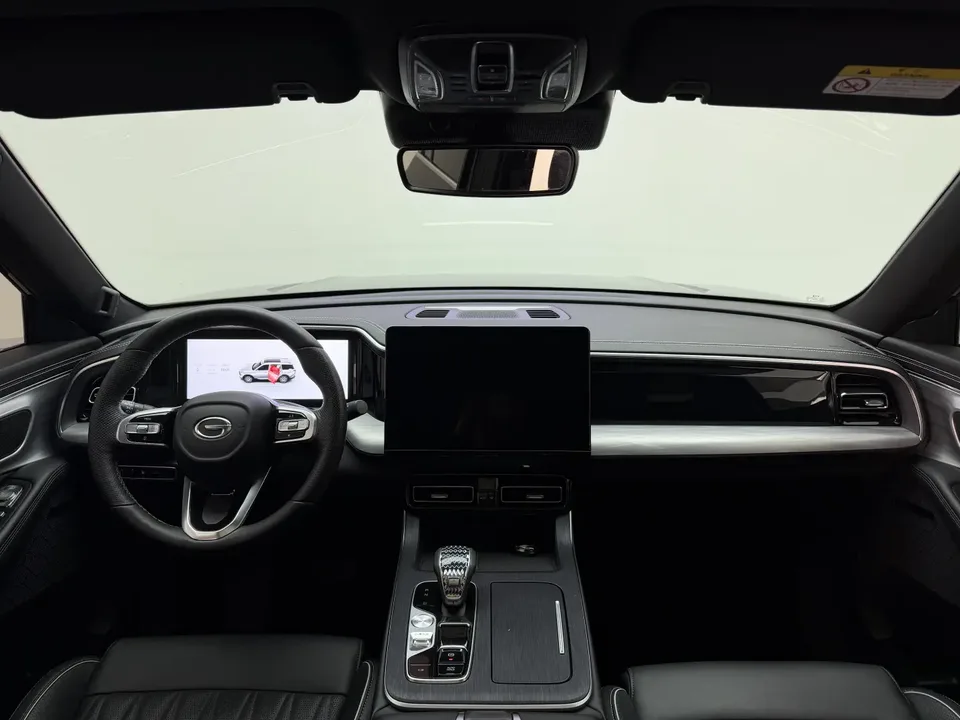 GAC Trumpchi GS8 Trumpchi GS8 2024 Pilot Series 2.0TGDI 2WD Luxury Connected Edition 2024 — миниатюра 3