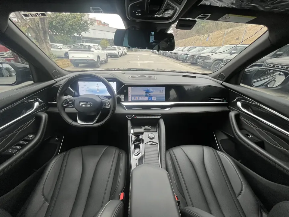 Geely Monjaro 2.0TD DCT EVO 2WD Changfeng Edition 2025 — миниатюра 5