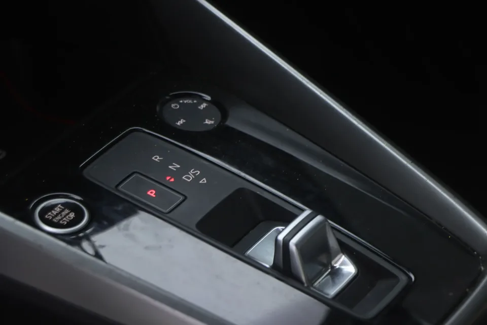 Audi A3 Sportback 35 TFSI Enterprising and Elegant Model 2022 — миниатюра 5