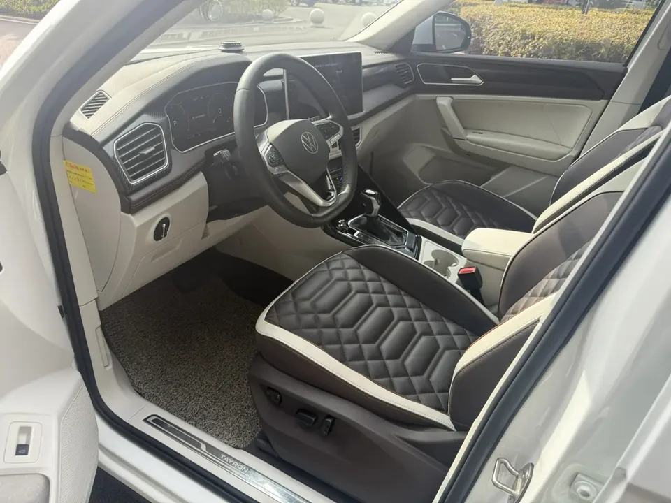 Volkswagen Tayron Tanyue 2023 330TSI 2WD Luxury Plus Advanced Edition 2022 — миниатюра 4