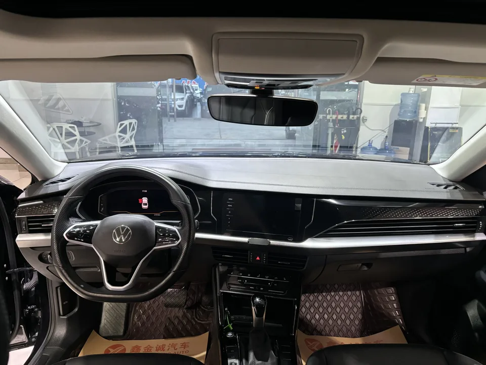 Volkswagen Passat facelift 330TSI Star Elite Edition 2023 — миниатюра 3
