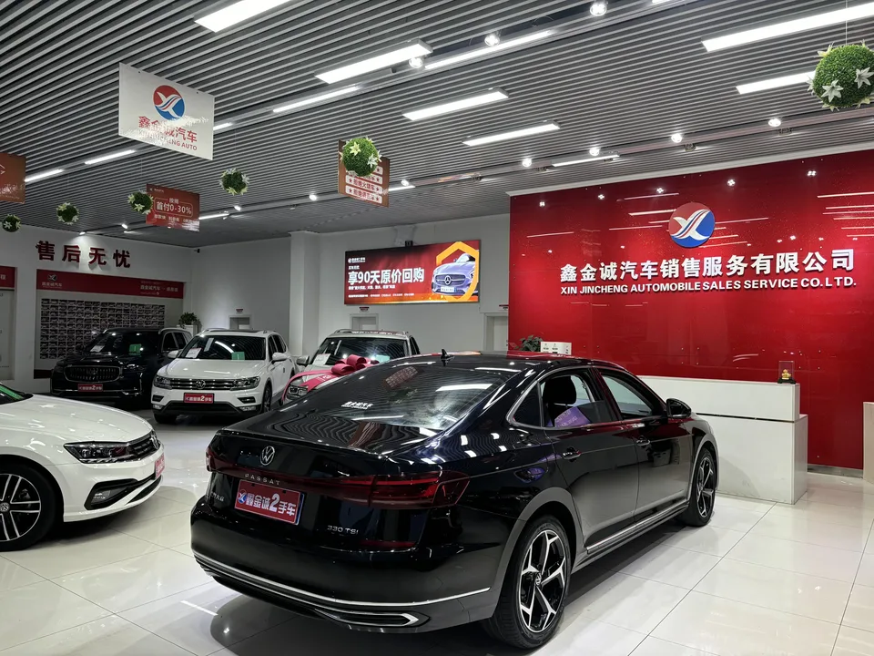 Volkswagen Passat facelift 330TSI Star Elite Edition 2023 — миниатюра 5