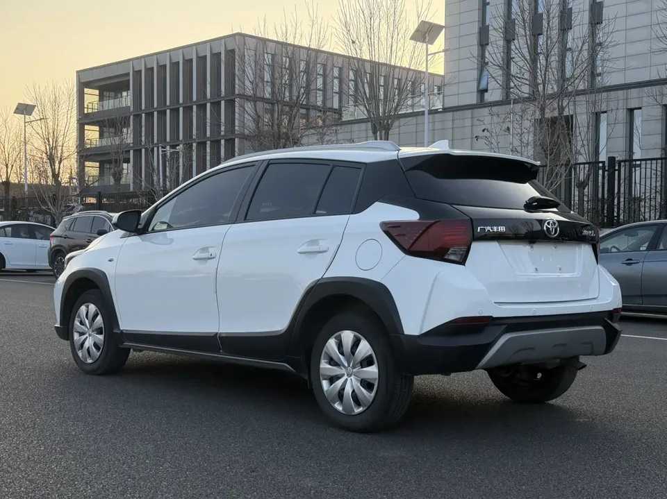 Toyota Yaris L YARiS L Zhixuan 2022 Zhixuan X 1.5L CVT leading PLUS version 2023 — миниатюра 4