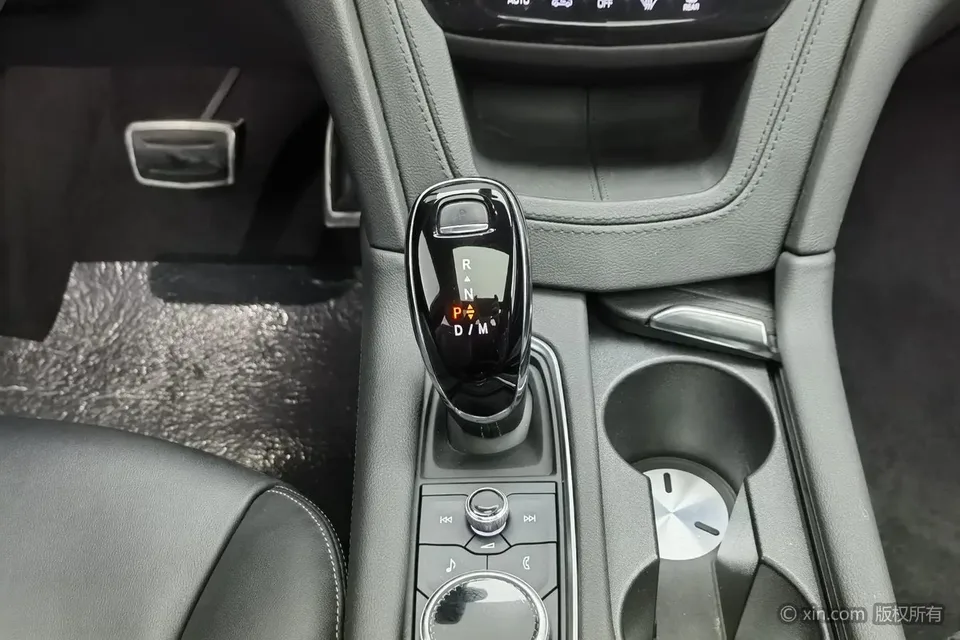 Cadillac XT5 XT5 2022 2.0T 4WD Luxury Hummingbird Edition 2022 — thumbnail 3