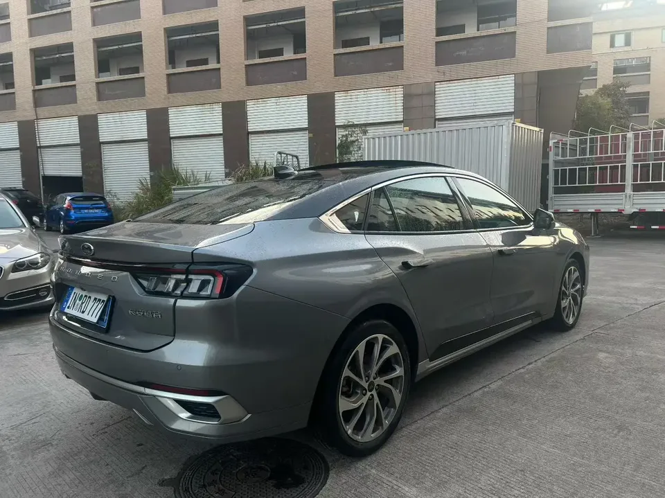 Ford Mondeo EcoBoost 245 Extreme Edition 2023 — миниатюра 2