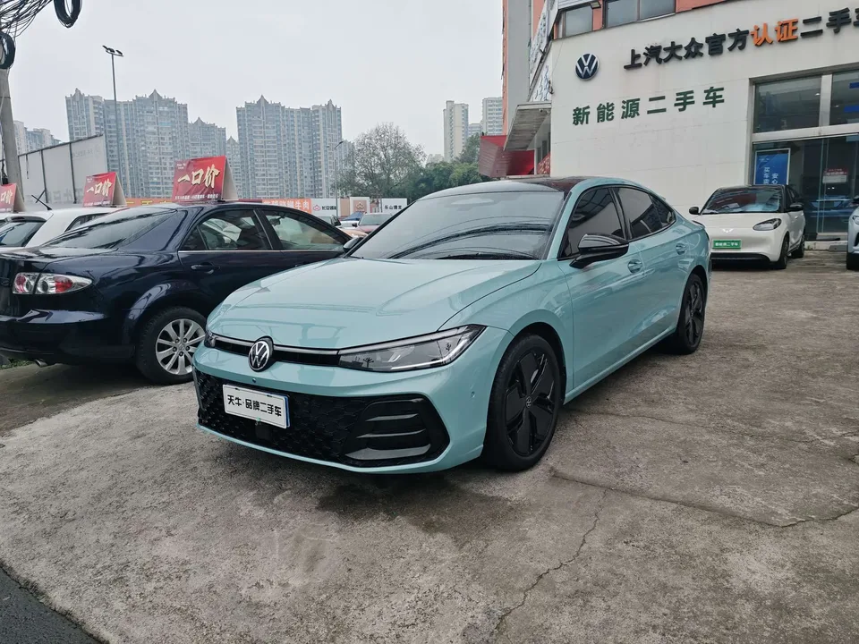 Volkswagen Passat 2024