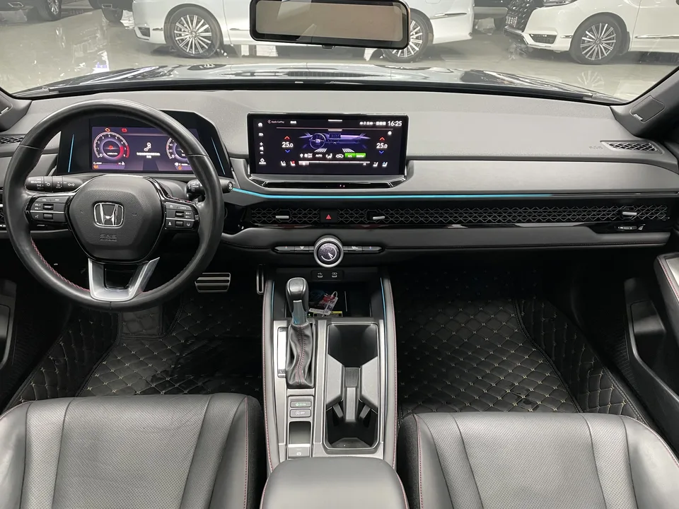 Honda Accord RuiTong 260TURBO flagship version 2023 — миниатюра 4