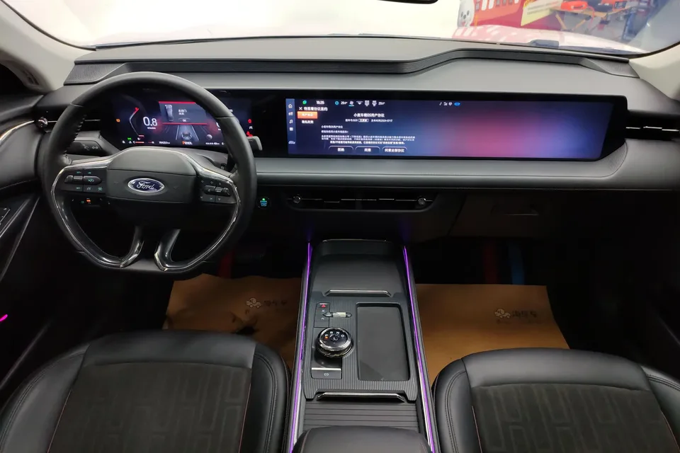 Ford Mondeo Mondeo EcoBoost 245 Luxury 2024 — миниатюра 3