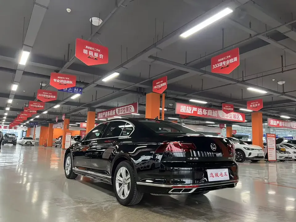 Volkswagen Magotan Magotan 2023 2 million commemorative edition 280TSI DSG comfort model 2024 — миниатюра 4