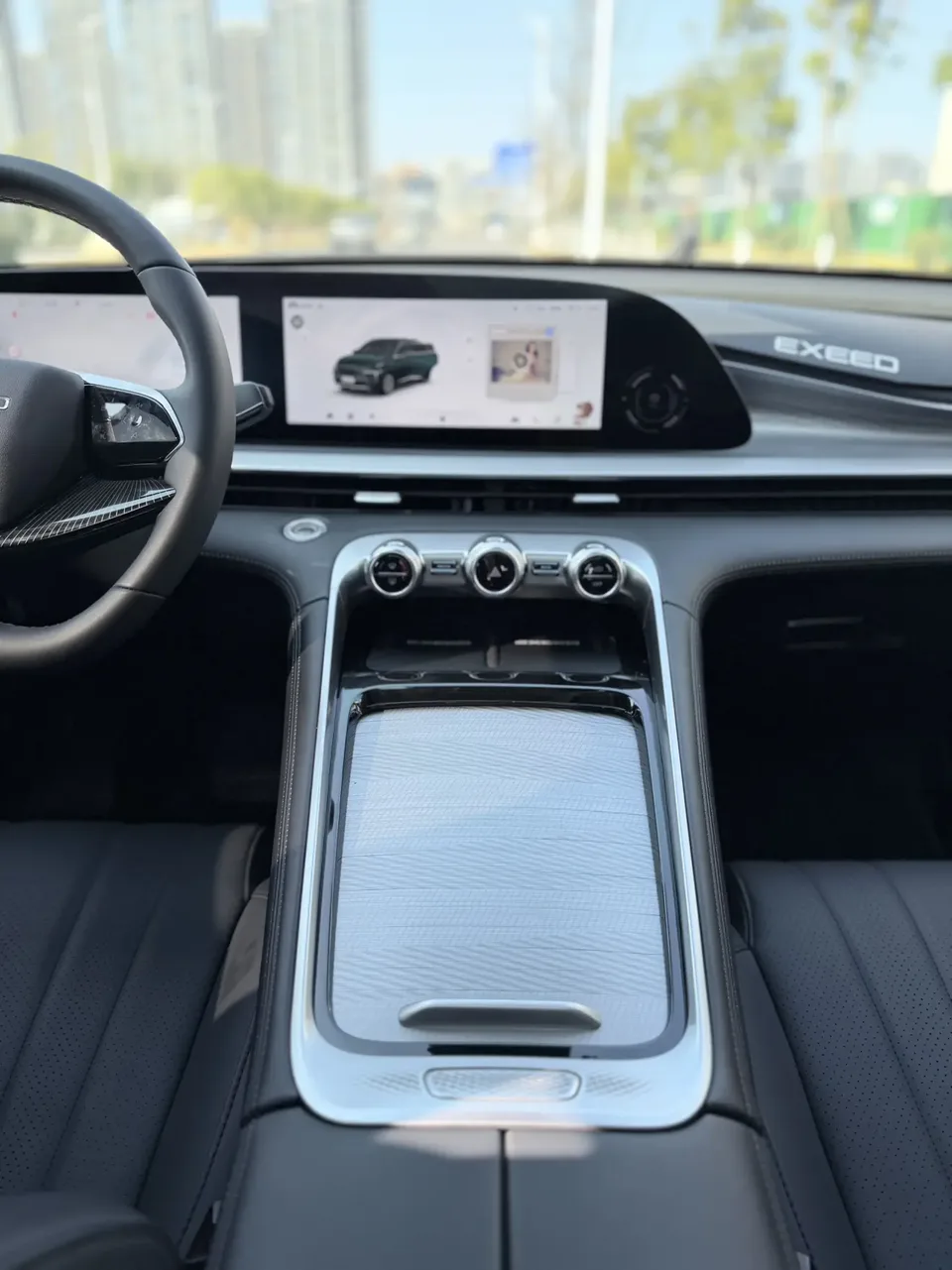 Exeed TXL Xingtu Lingyun 2025 300T 2WD King Edition 2025 — миниатюра 3