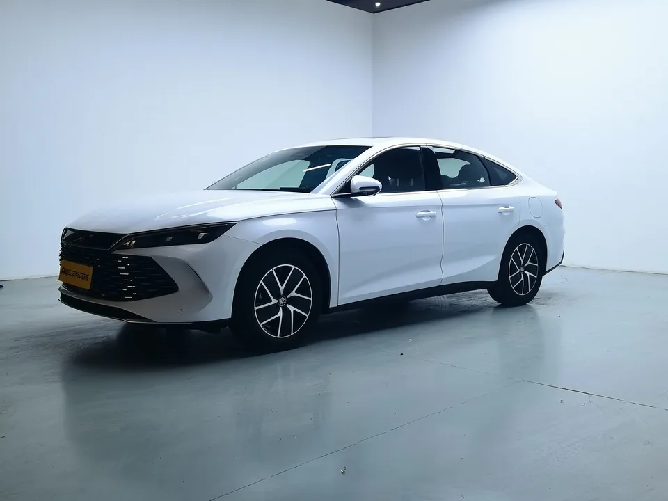 BYD Qin L DM 2025
