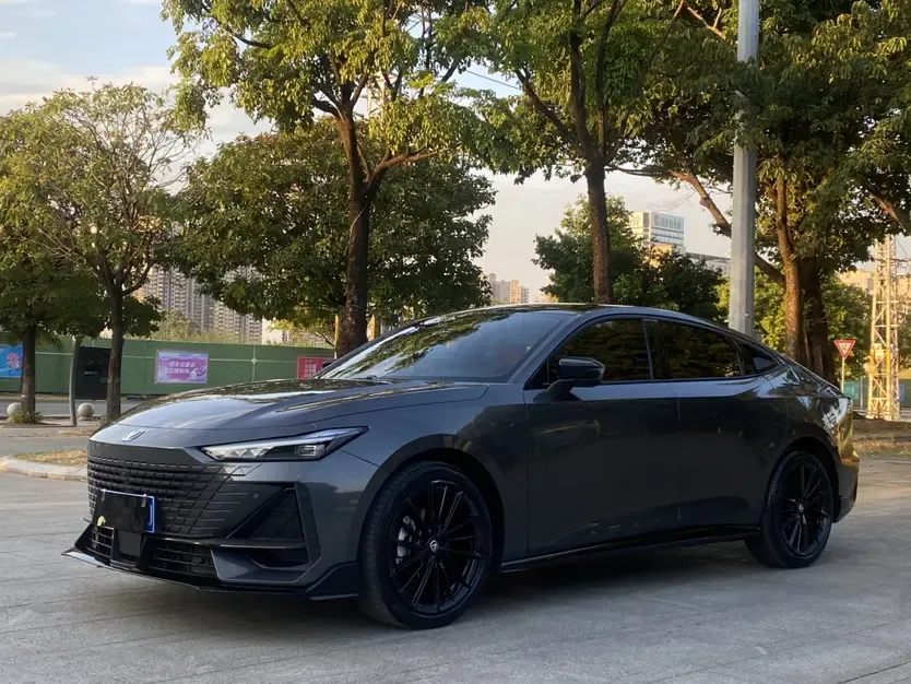 Changan UNI-V 1.5T Sports Edition 2023 — фото 1, купить с доставкой в Москву