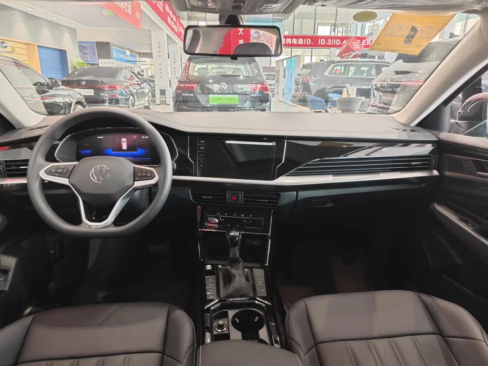 Volkswagen Passat PHEV Passat PHEV 2025 430PHEV Hybrid Business Edition 2025 — миниатюра 4