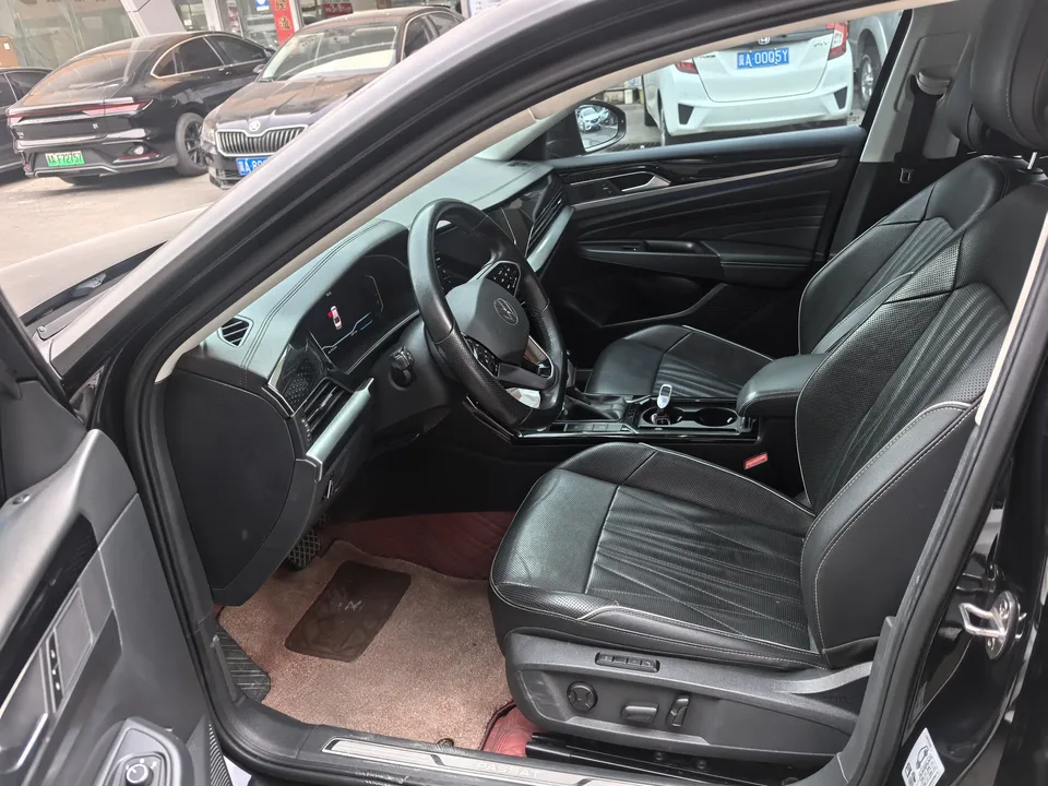 Volkswagen Passat Passat 2022 330TSI Starry Sky Premium Edition 2022 — миниатюра 4