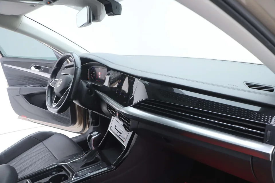 Volkswagen Passat Passat 2022 330TSI Deluxe 2022 — thumbnail 4