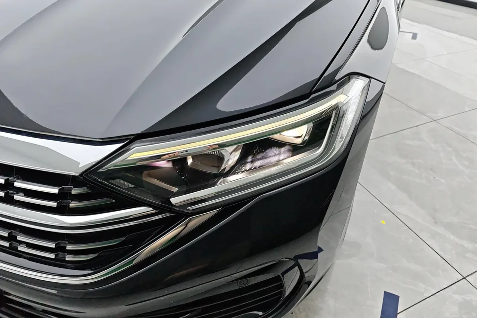 Volkswagen Sagitar Sagitar 300TSI DSG Beyond Edition 2024 — миниатюра 2