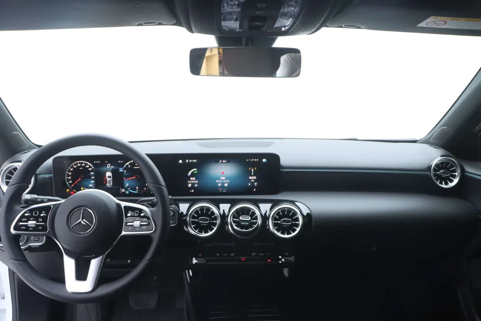 Mercedes-Benz A-Class Mercedes-Benz A-Class (Imported) 2021 A 200 Dynamic 2023 — миниатюра 2