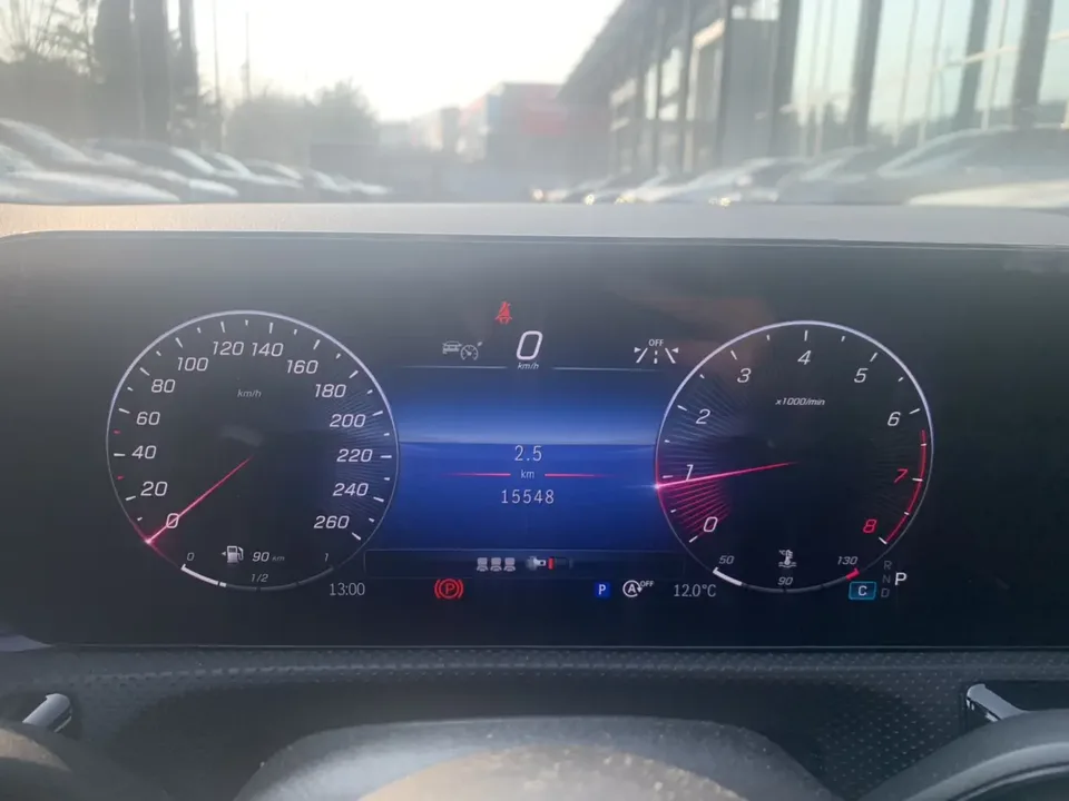 Mercedes-Benz Klasa A Mercedes Benz A Class 2023 Mercedes-Benz A-Class 2024 A 200 L Fashion Edition 2023 — thumbnail 3