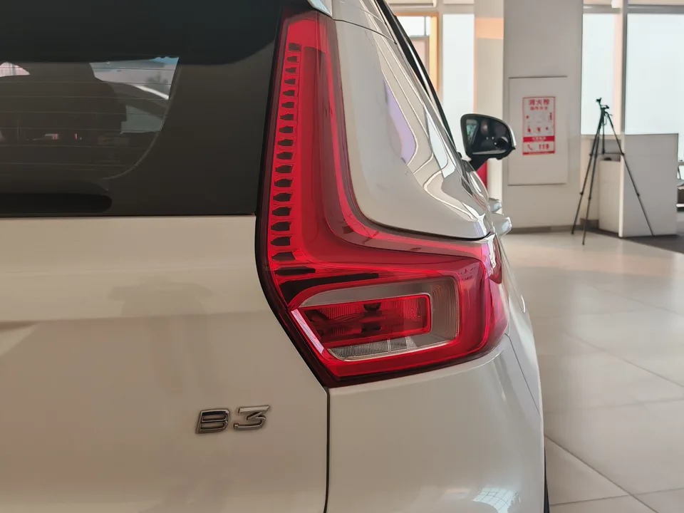 Volvo XC40 Volvo XC40 2023 B3 Zhiyuan Luxury Edition 2022 — миниатюра 5