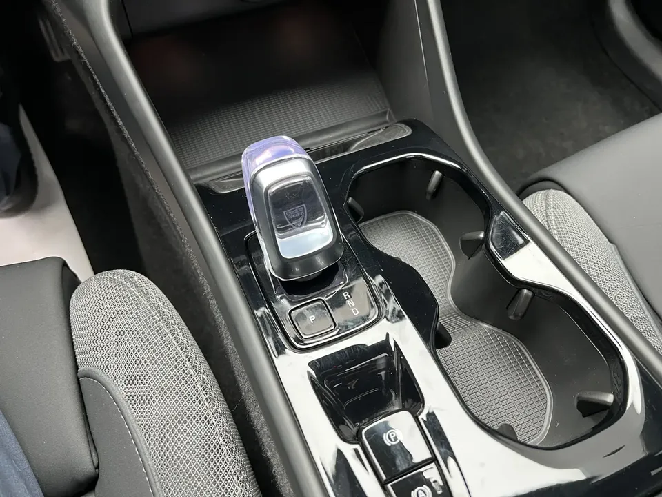 Volvo XC40 Volvo XC40 2025 B3 Zhiyuan Luxury Edition 2025 — миниатюра 3