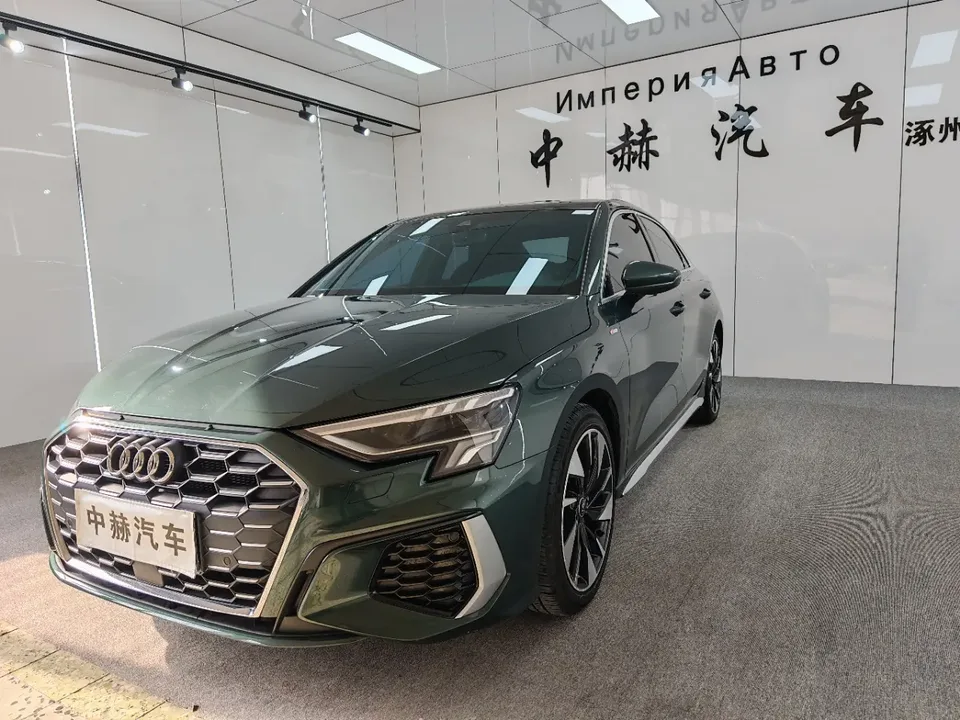 Audi A3 A3L Limousine 35 TFSI Fashion Sports 2023 — фото 1, купить с доставкой в Москву