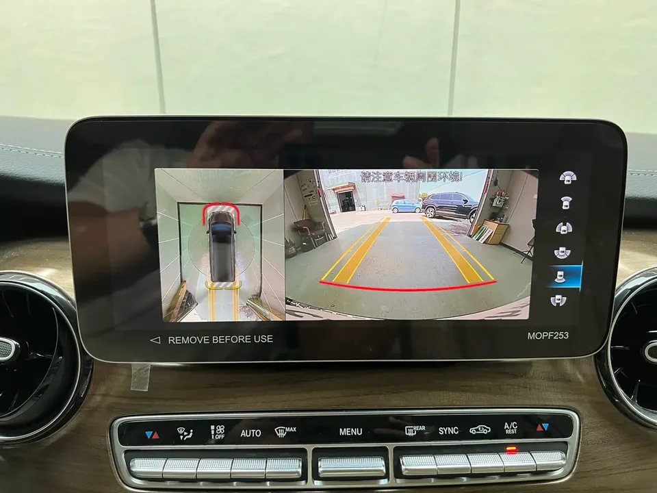 Mercedes-Benz V-Класс Mercedes Benz V Class 2022 V 260 L Long Wheelbase Deluxe Edition 2023 — thumbnail 3
