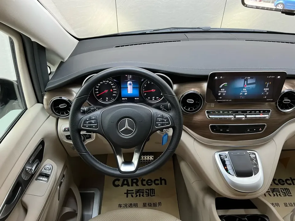 Mercedes-Benz V-Класс Mercedes Benz V Class 2022 V 260 L Long Wheelbase Deluxe Edition 2023 — thumbnail 4