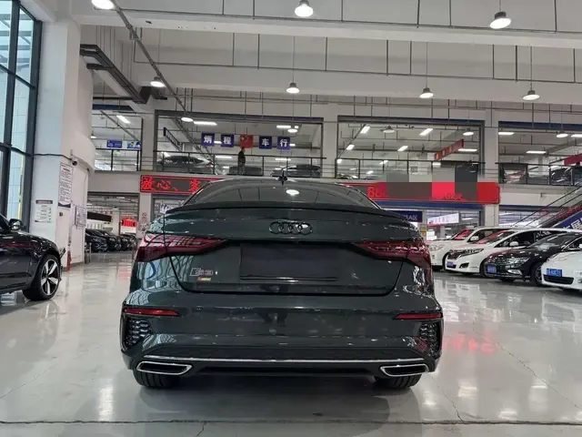 Audi A3 Audi A3 2024 A3L Limousine 35 TFSI Fashionable and Elegant 2025 — миниатюра 3