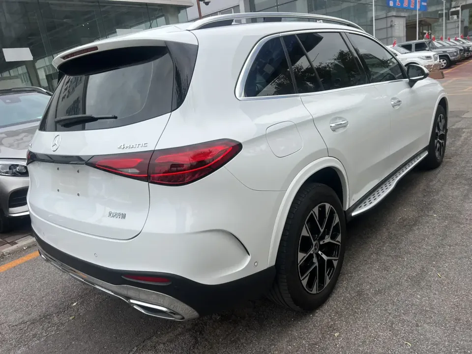 Mercedes-Benz GLC-Class GLC 2023 GLC 260 L 4MATIC luxury 7-seater 2023 — thumbnail 2
