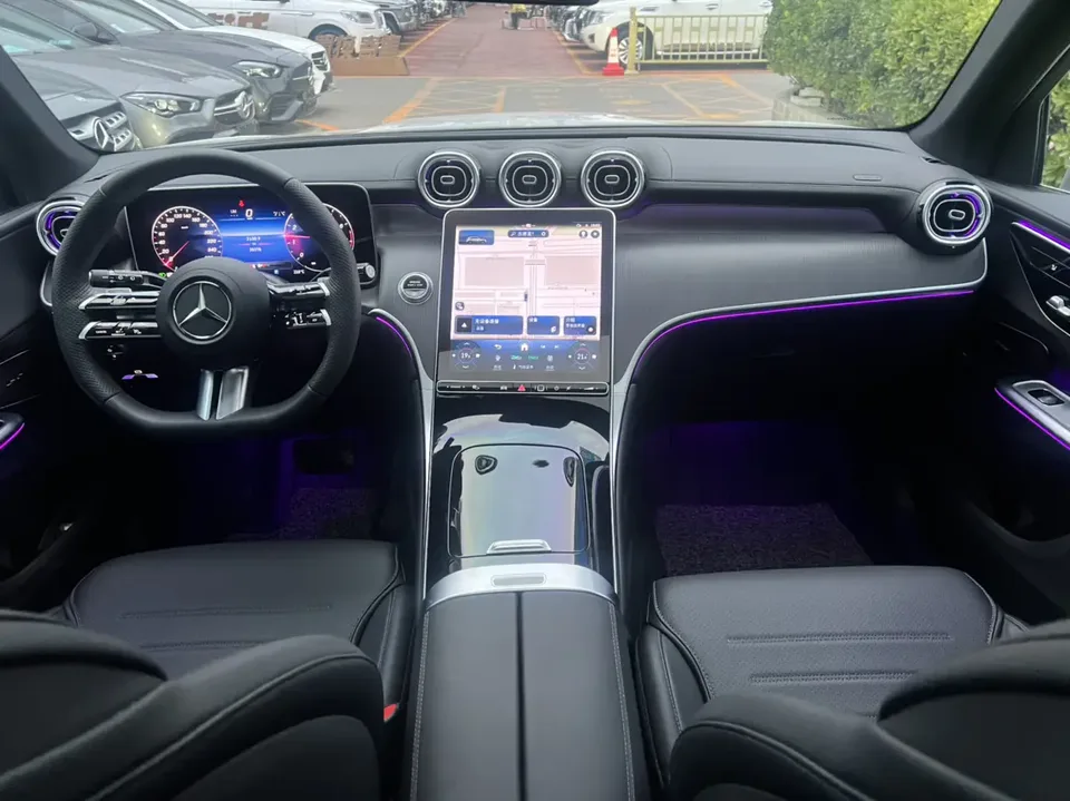 Mercedes-Benz GLC-Class GLC 2023 GLC 260 L 4MATIC luxury 7-seater 2023 — thumbnail 3
