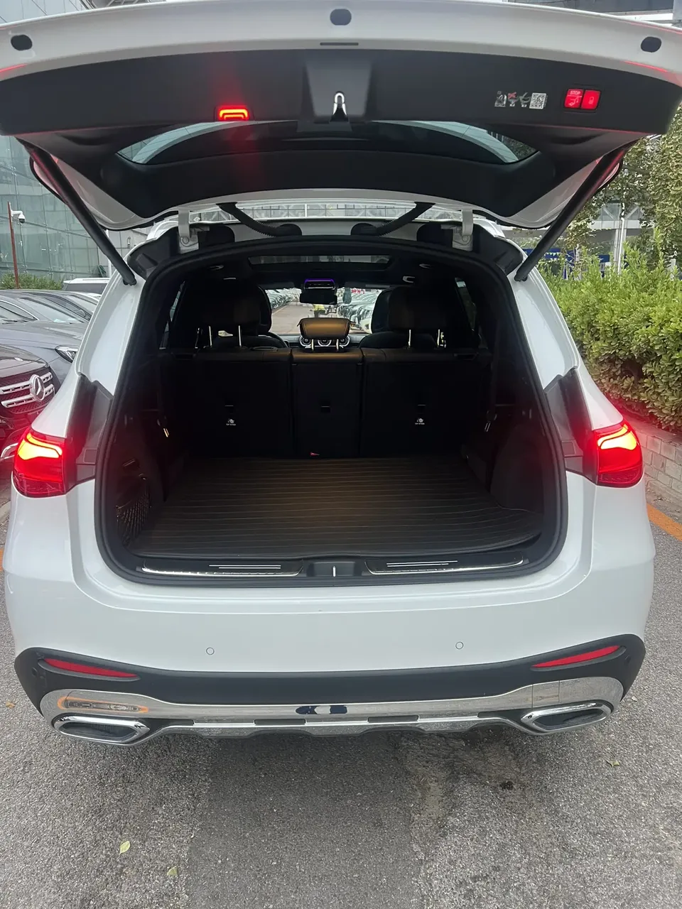 Mercedes-Benz GLC-Class GLC 2023 GLC 260 L 4MATIC luxury 7-seater 2023 — thumbnail 4