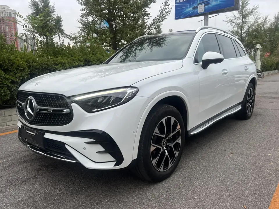 Mercedes-Benz GLC-Class GLC 2023 GLC 260 L 4MATIC luxury 7-seater 2023 — photo 1, buy with delivery to Moscow
