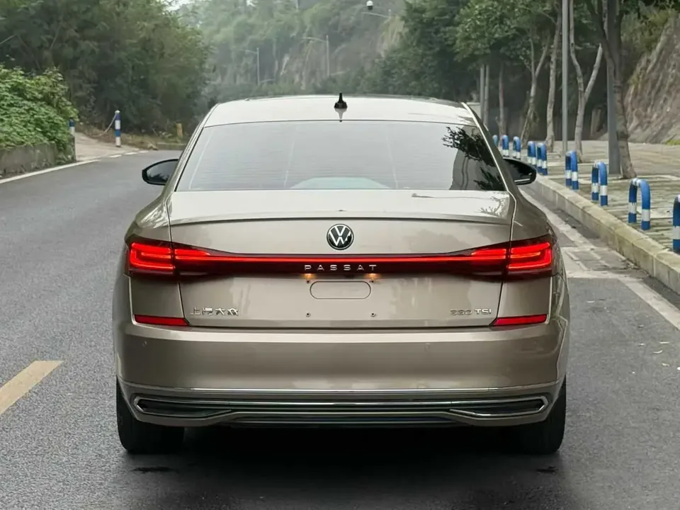 Volkswagen Passat Passat 2022 330TSI Starry Sky Premium Edition 2022 — миниатюра 5