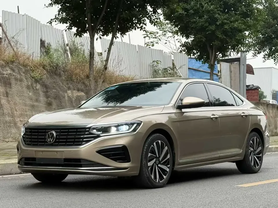 Volkswagen Passat 2022