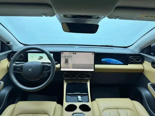 Leapmotor Zero running C01 Pure Electric 525 Premium Edition 2025 — миниатюра 3
